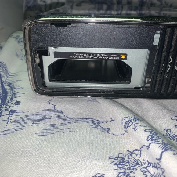 Xbox 360 Console | No HDD | In Box | With Kinect and Cords | Not Complete | - Picture 4 of 12